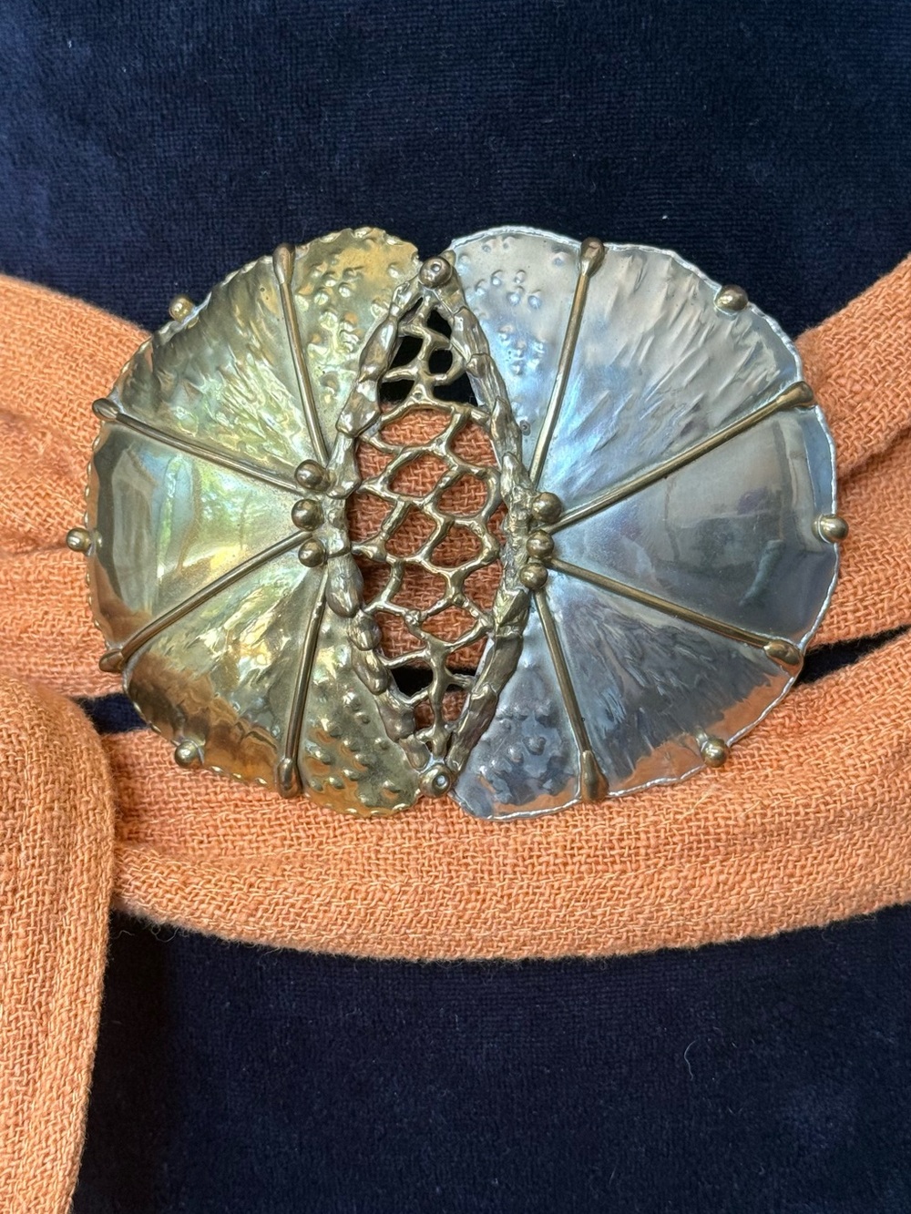 Vintage MCM 2 tone belt/scarf slide, artisan unsigned. Non magnetic - Picture 5 of 8